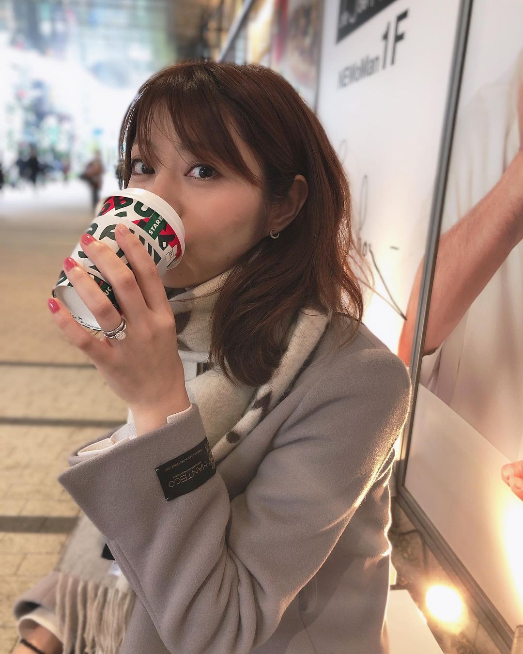 芳賀優里亜さんのインスタグラム写真 - (芳賀優里亜Instagram)「３２歳になりました☺︎ これからも皆様よろしくお願いします☺︎」11月27日 14時58分 - yuria_haga