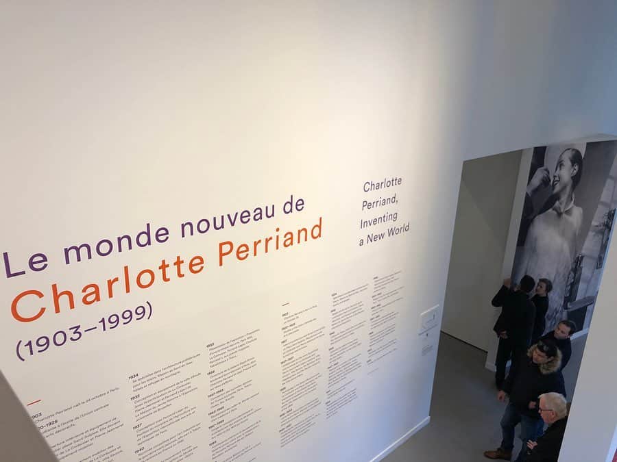 野尻美穂さんのインスタグラム写真 - (野尻美穂Instagram)「Charlotte Perriand（シャルロット・ペリアン） Foundation Louis vittonにて。 建築家でありデザイナーの表現力は天才すぎる知性とパワーに溢れていて、とても勉強になりました。 終わる前に見にこれて良かった☺️ #miho_paris #fondationlouisvuitton  #charlotteperriand」11月27日 15時20分 - miho_cocoa