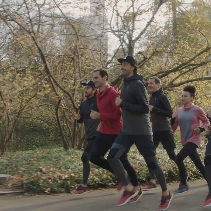 ロジャー・フェデラーのインスタグラム：「It’s ON‼️ So excited to be a part of the family #gameon @on_running #ad」