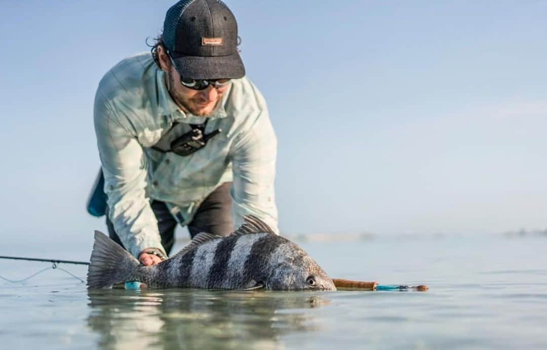 Costa Sunglassesのインスタグラム：「@drchicone beating the morning drum. 📷: @flyshopco #SeeWhatsOutThere #BornOnTheWater」