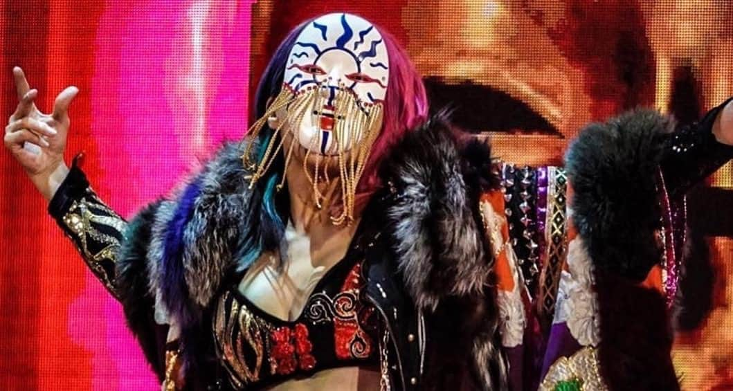 華名（明日華）さんのインスタグラム写真 - (華名（明日華）Instagram)「Super cool 🤡」11月27日 8時13分 - wwe_asuka