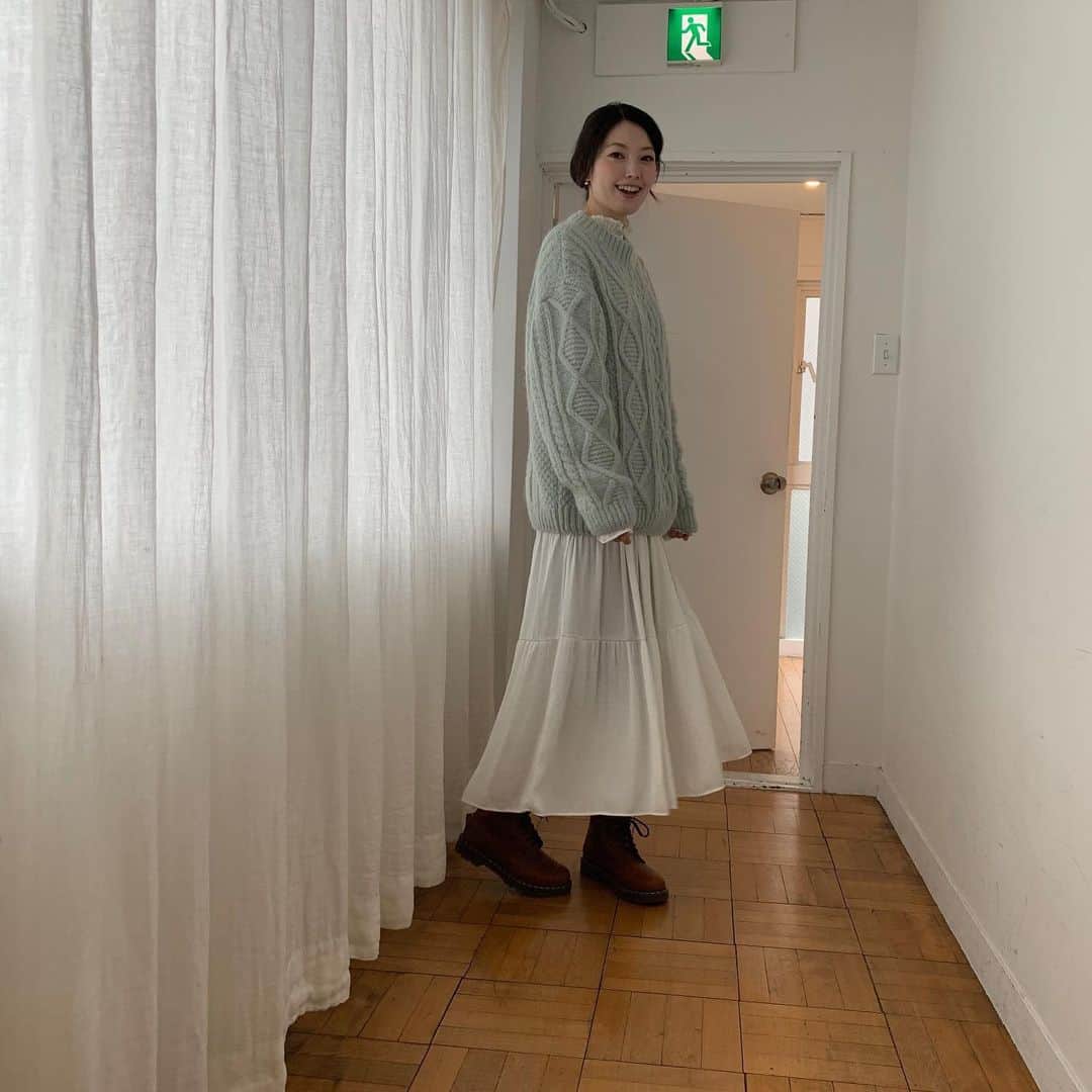 森貴美子さんのインスタグラム写真 - (森貴美子Instagram)「週に3回着ているお気に入りのセーター。 ネイルと同じ色。ミント色というのかな🌟 ・ ・ ・ 🦍🦍🦍 ・ ・ ・ #私服 #ニット #秋 #今日も寒い #가을 #사복 #일본모델」11月27日 8時58分 - morikimi_morikimi