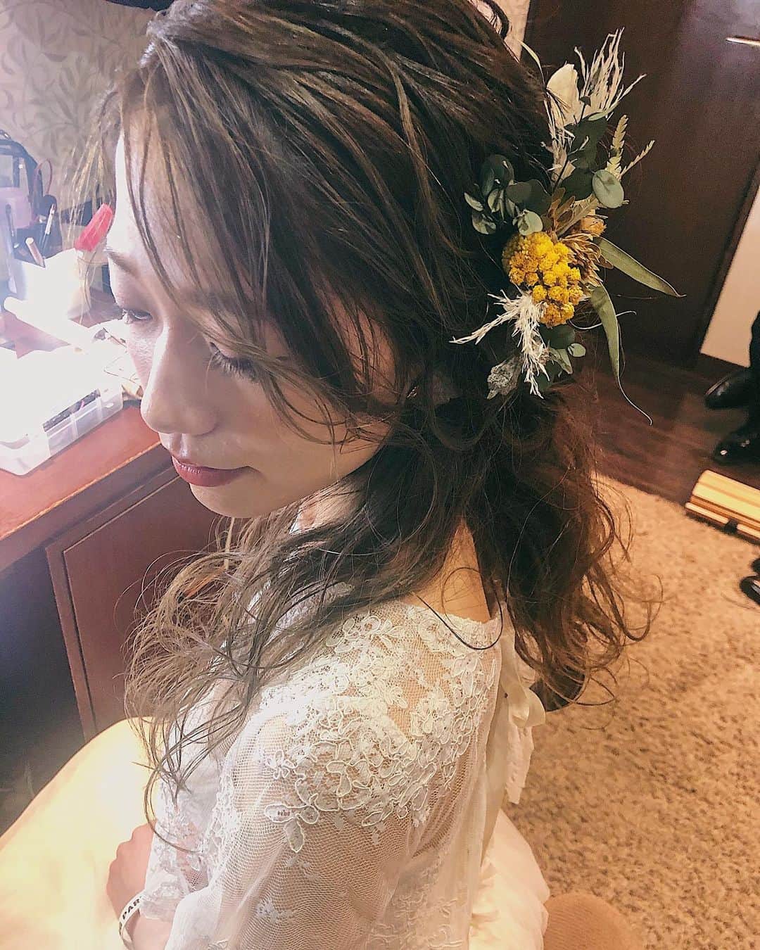 のインスタグラム：「花嫁ヘア🌼 #sakinchohair #hairarrange#hair#arrange#hairset#ヘアアレンジ#アレンジ#ヘアセット#豊橋#美容室#ヘアメイク#出張ヘアメイク#ブライダルヘア#ウェディングヘア#結婚式#花嫁#花嫁ヘア」