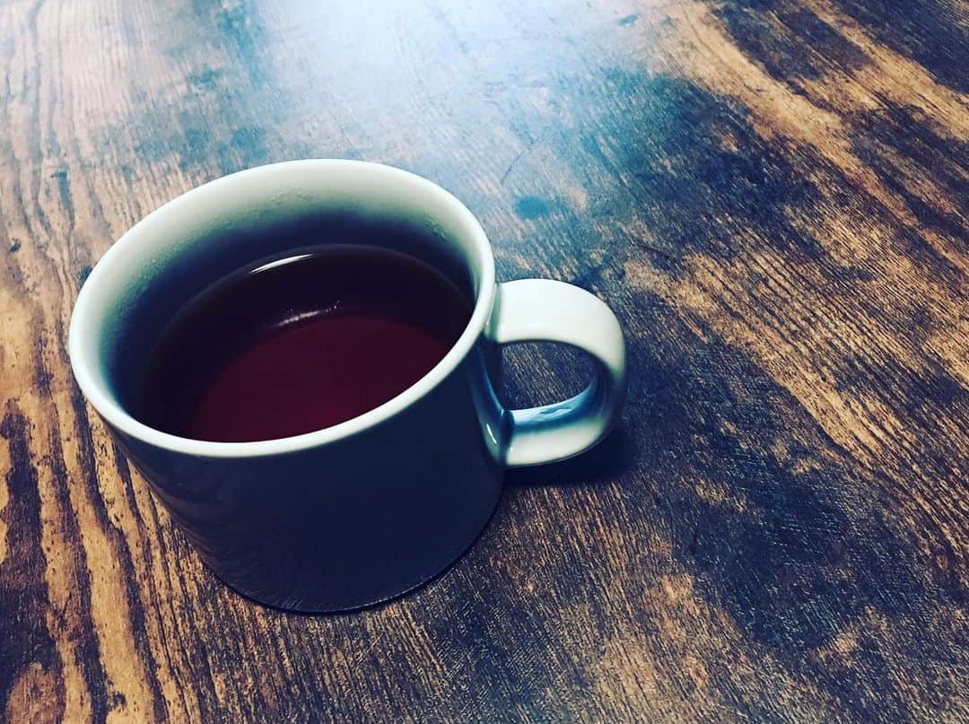 伴都美子さんのインスタグラム写真 - (伴都美子Instagram)「. 曇り空の今朝は紅茶な気分。 . . #おはよう」11月27日 9時58分 - van._doasinfinity