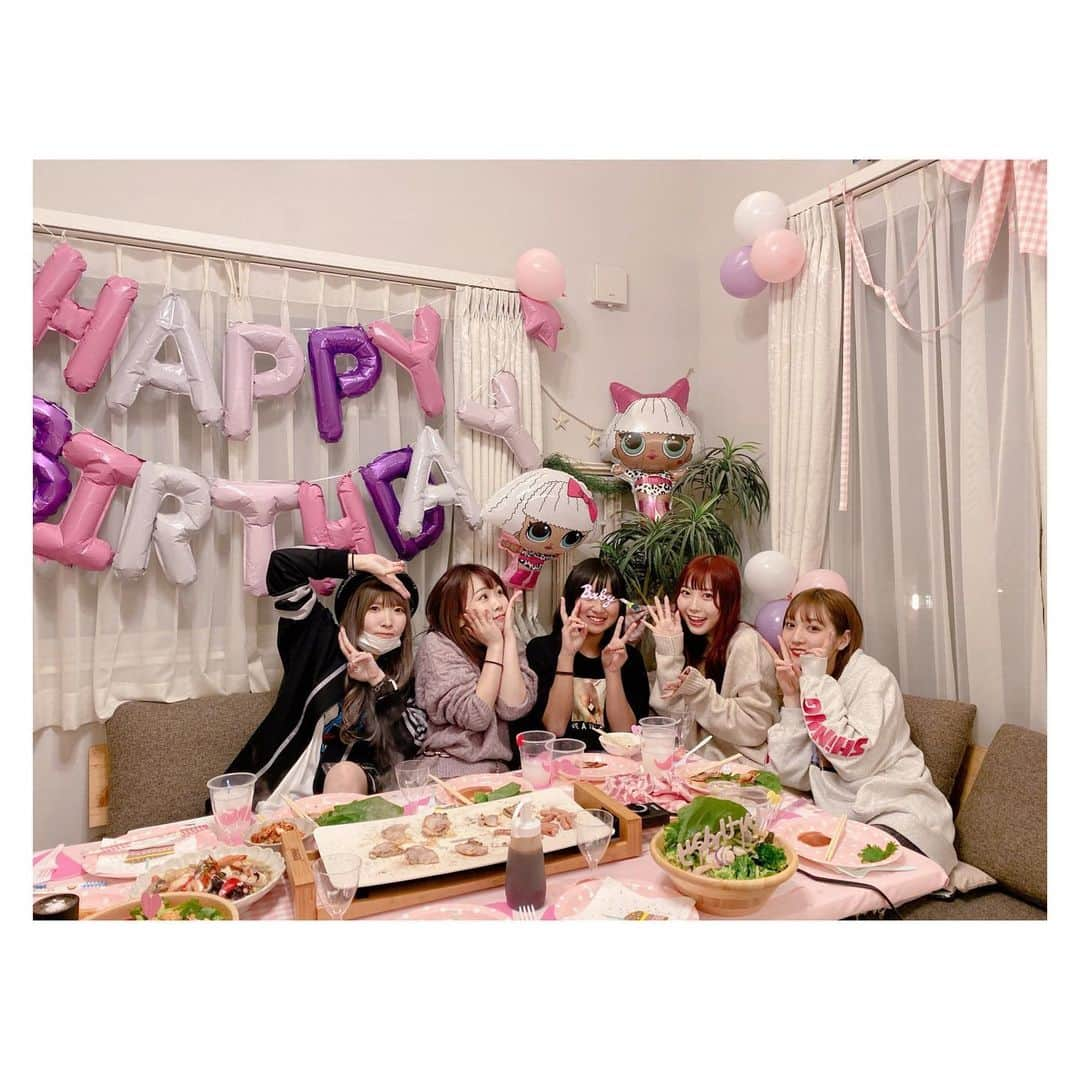 辻希美さんのインスタグラム写真 - (辻希美Instagram)「昨夜はサプライズで希空が大好きなYouTuber4人がお祝いに来てくれました☺️🎂💕" #あやなん #ふくれな　ちゃん #まぁたそ　ちゃん #古川優香　ちゃん #希空 #12歳 #お誕生日 #サプライズ #希空が大好きなYouTube #YouTube界の神 #大興奮 #大喜び #大成功 #忙しい中来てくれて感謝 #本当にありがとう #🎂💕」11月27日 9時53分 - tsujinozomi_official