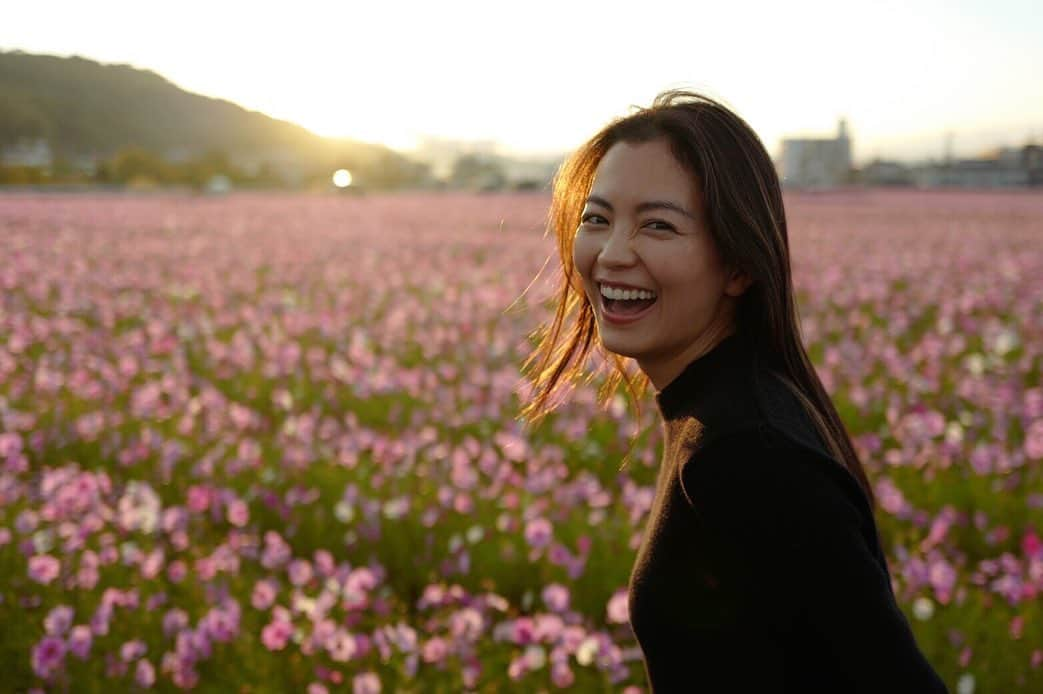 矢野未希子さんのインスタグラム写真 - (矢野未希子Instagram)「雨上がりのお花は 雨が嬉しいって キラキラしていました✨✨✨」11月27日 9時54分 - mikko1104