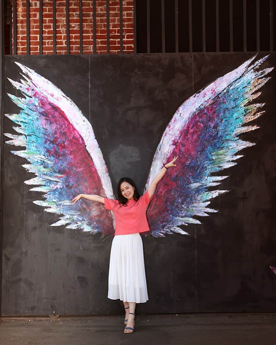 のインスタグラム：「Photo by @liggicphoto  #losangeles #california #travel #photography #artdistrict #angelwings」