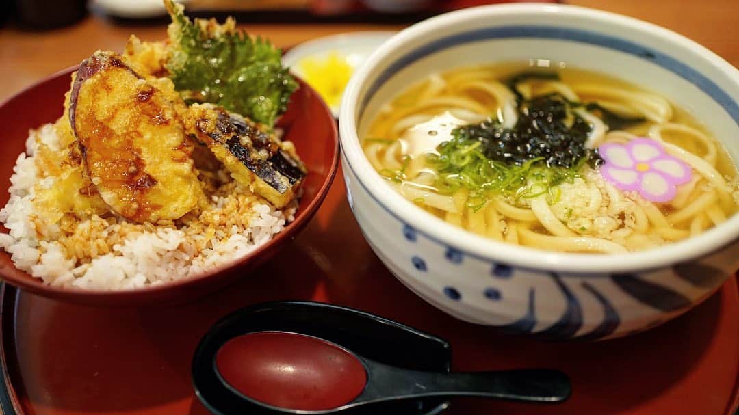 ロシアン佐藤のグルメインスタ