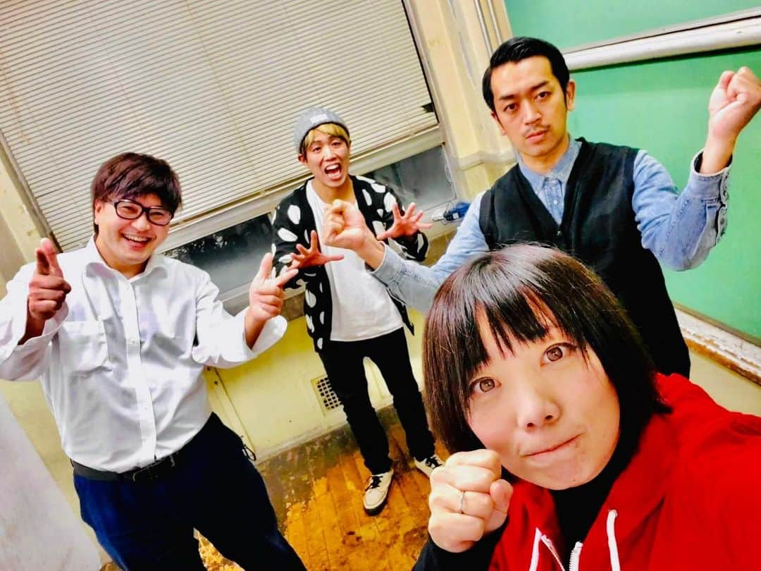 けんじるさんのインスタグラム写真 - (けんじるInstagram)「‪昨日はムーディ勝山LINE LIVE配信でした〜！‬ ‪また来月も見てね〜！！‬ ‪#けんじる #食い込MEN #芸人 #お笑い #ギャグ #吉本 #ウチのガヤがすみません #ムーディ勝山 #DH億 #石川ことみ‬」11月27日 11時49分 - kenjiru0318