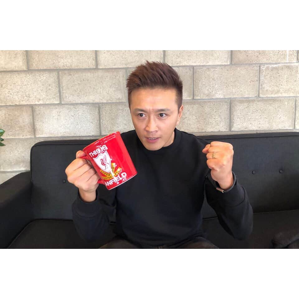 チン・テヒョンさんのインスタグラム写真 - (チン・テヒョンInstagram)「내일 게임데이 welcome anfield  #ynwa #liverpool #thekop #리버풀」11月27日 12時24分 - taihyun_zin