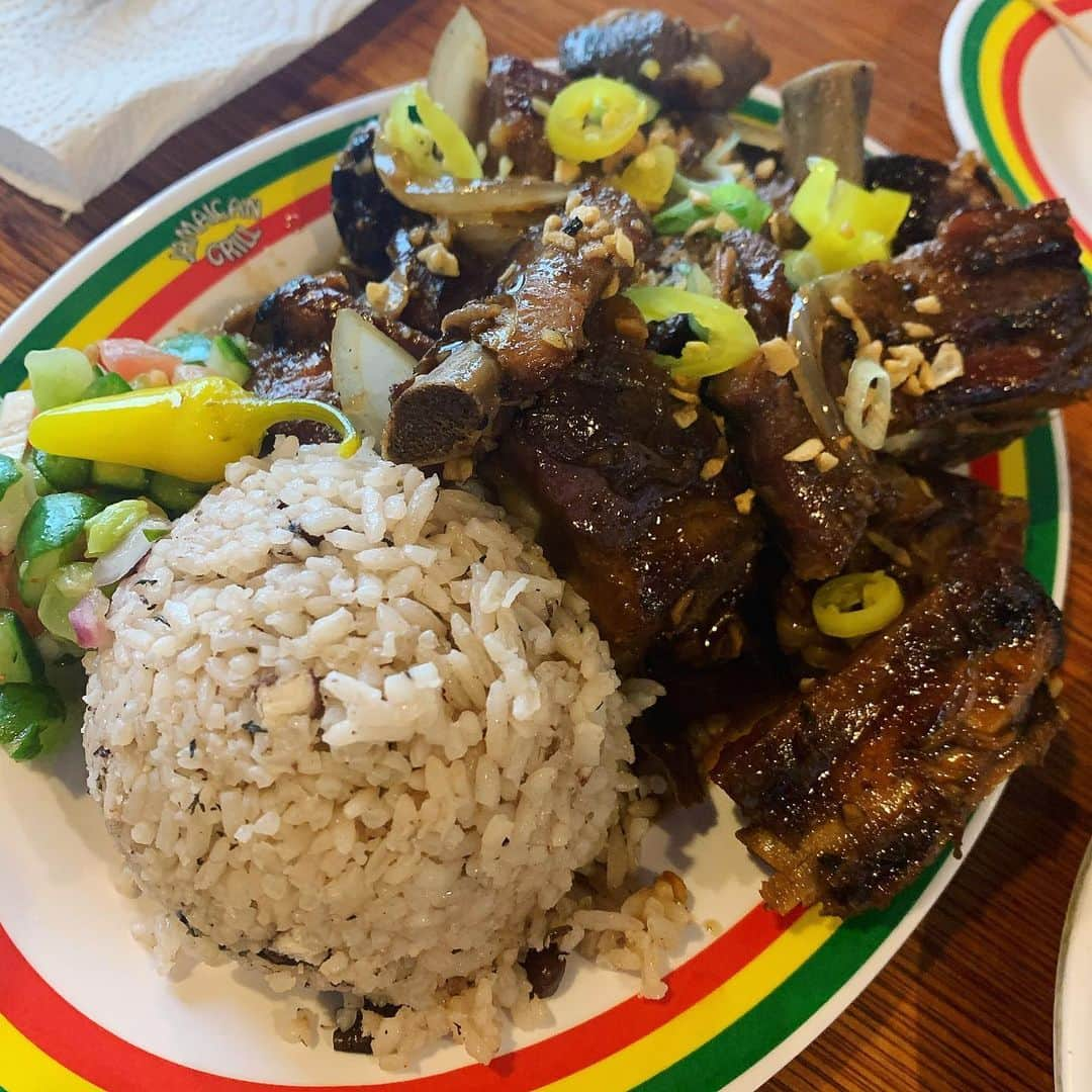 SATOKOさんのインスタグラム写真 - (SATOKOInstagram)「#hamburger #jamaican #spareribs #shake #instaguam」11月27日 12時31分 - fc_satoko