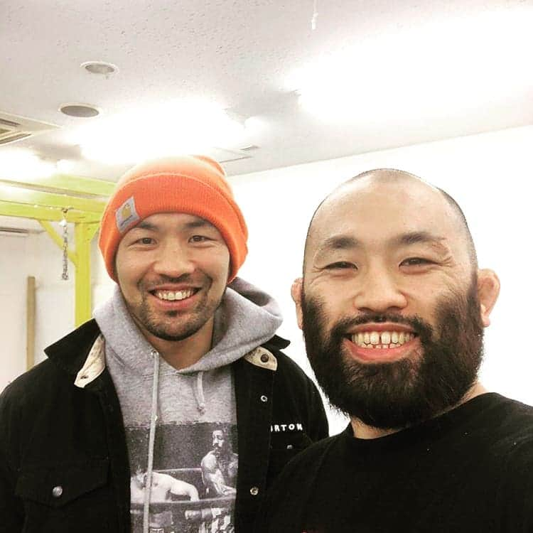 福田力のインスタグラム：「I'm back in Japan until December 18th.  I hope to see many of my friends in this time🙏  Former UFC fighter and long time training partner @shinsho_anzai made his own gym in Tokyo narimasu. @3h.narimasu  Kids are learning good techniques and looks very fun.  Congratulations🎉  12月18日まで日本に居ます。 限られた時間になりますが、沢山の方とお会いできれば嬉しいです😊  成増にできた安西君のジムにお邪魔してきました。 まだまだ始まったばかりのKids class でしたが、子供達は良い技術を楽しく学べて嬉しそうでした。 安西君、おめでとう㊗️」