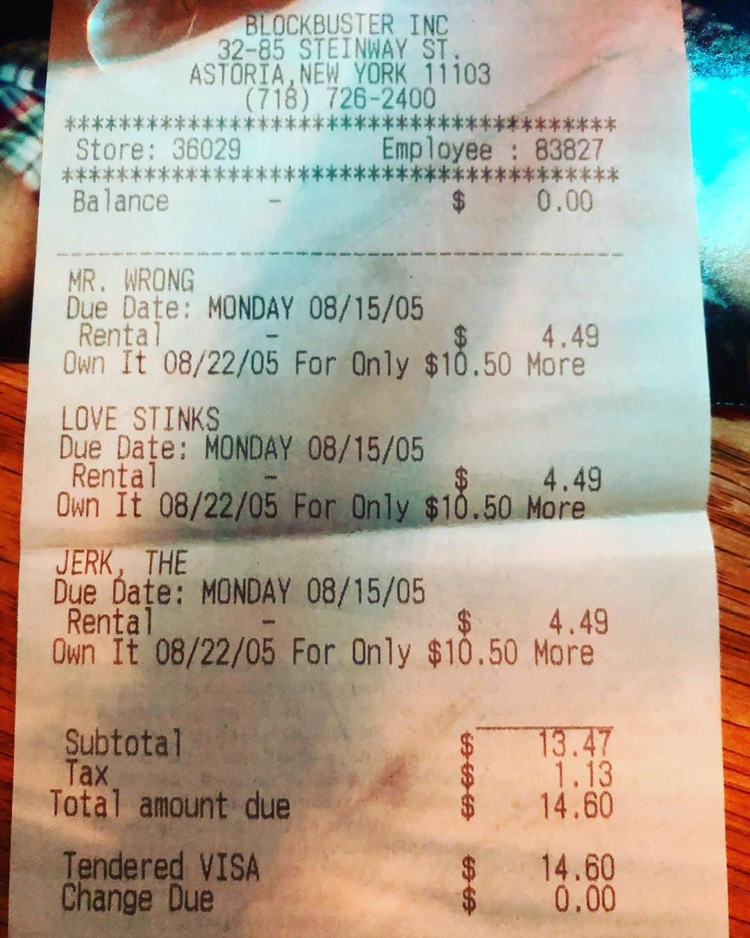 アンナ・キャンプさんのインスタグラム写真 - (アンナ・キャンプInstagram)「Just found the funniest receipt from 2005. I got dumped by a dude and used his Blockbuster card... that’s right his BLOCKBUSTER card to rent movies with titles I associated with him. I’m not sure if I ever returned them... I think I did, but very very late to make a point. Lolololololol 😂😂😂 #tossbacktuesday」11月27日 13時33分 - therealannacamp