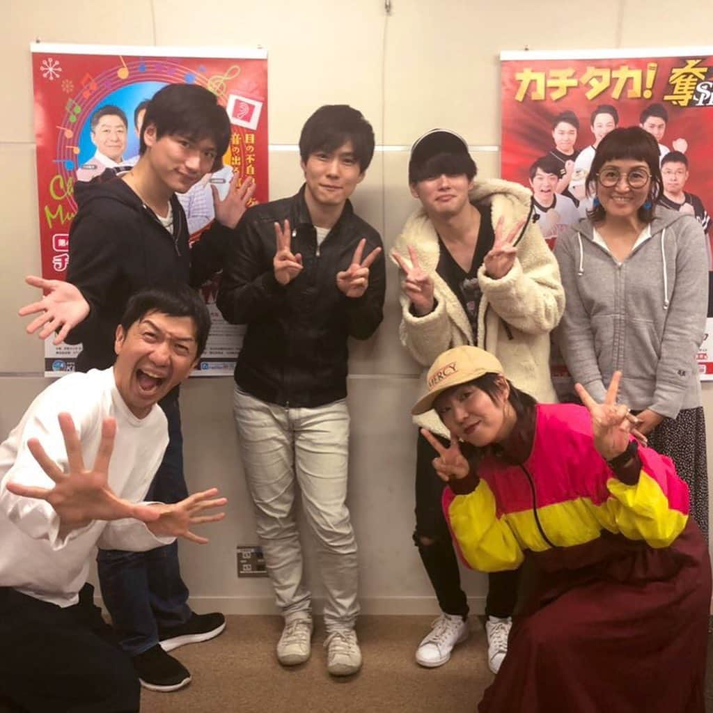 有馬芳彦さんのインスタグラム写真 - (有馬芳彦Instagram)「KBCラジオに出演させて頂きました‼️とてもとても楽しい時間でした😊  #KBCラジオ #ナイトクラブとしま  #九州朝日放送 #九州 #福岡 #博多 #ラジオ #radio #radiko」11月27日 13時53分 - arimax_photo