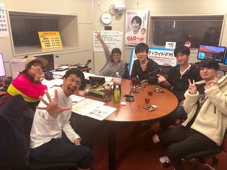 有馬芳彦のインスタグラム：「KBCラジオに出演させて頂きました‼️とてもとても楽しい時間でした😊  #KBCラジオ #ナイトクラブとしま  #九州朝日放送 #九州 #福岡 #博多 #ラジオ #radio #radiko」
