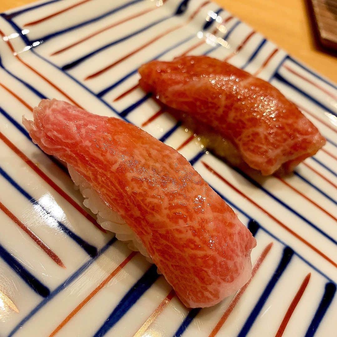 高瀬友規奈さんのインスタグラム写真 - (高瀬友規奈Instagram)「We won’t stop exploring SUSHI🤟🏼 ・ ・ ・ #sushi#kanazawa#trip」11月27日 23時34分 - yukina_731