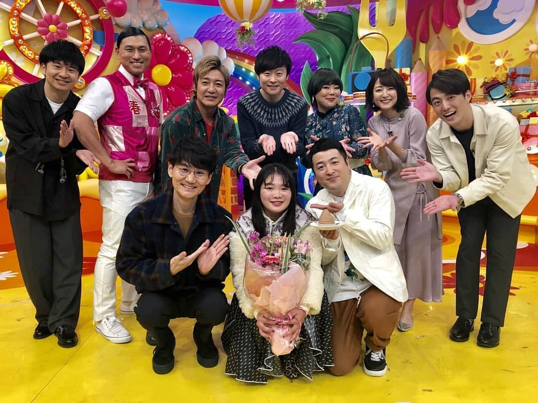 日本テレビ「ヒルナンデス！」さんのインスタグラム写真 - (日本テレビ「ヒルナンデス！」Instagram)「シーズンレギュラーとして、水曜ヒルナンデス！を2か月間盛り上げてくれた富田望生ちゃんが今日で卒業しました！  これからもヒルナンデス！ファミリーとして、スタジオやロケなどいろんな企画に来てくださいね。  来週12月4日(水)からは新たなシーズンレギュラーが登場！来週の生放送で発表します。お楽しみに！　(C)日本テレビ  #ヒルナンデス #富田望生 #シーズンレギュラー卒業 #2か月間ありがとうございました #南原清隆 #つるの剛士 #若林正恭 #春日俊彰 #水田信二 #川西賢志郎 #ブルゾンちえみ #梅澤廉アナ #滝奈月アナ #新シーズンレギュラーは来週の生放送で発表 #ヒントは国民に愛される8頭身美女」11月27日 23時41分 - hirunandesu_ntv_official