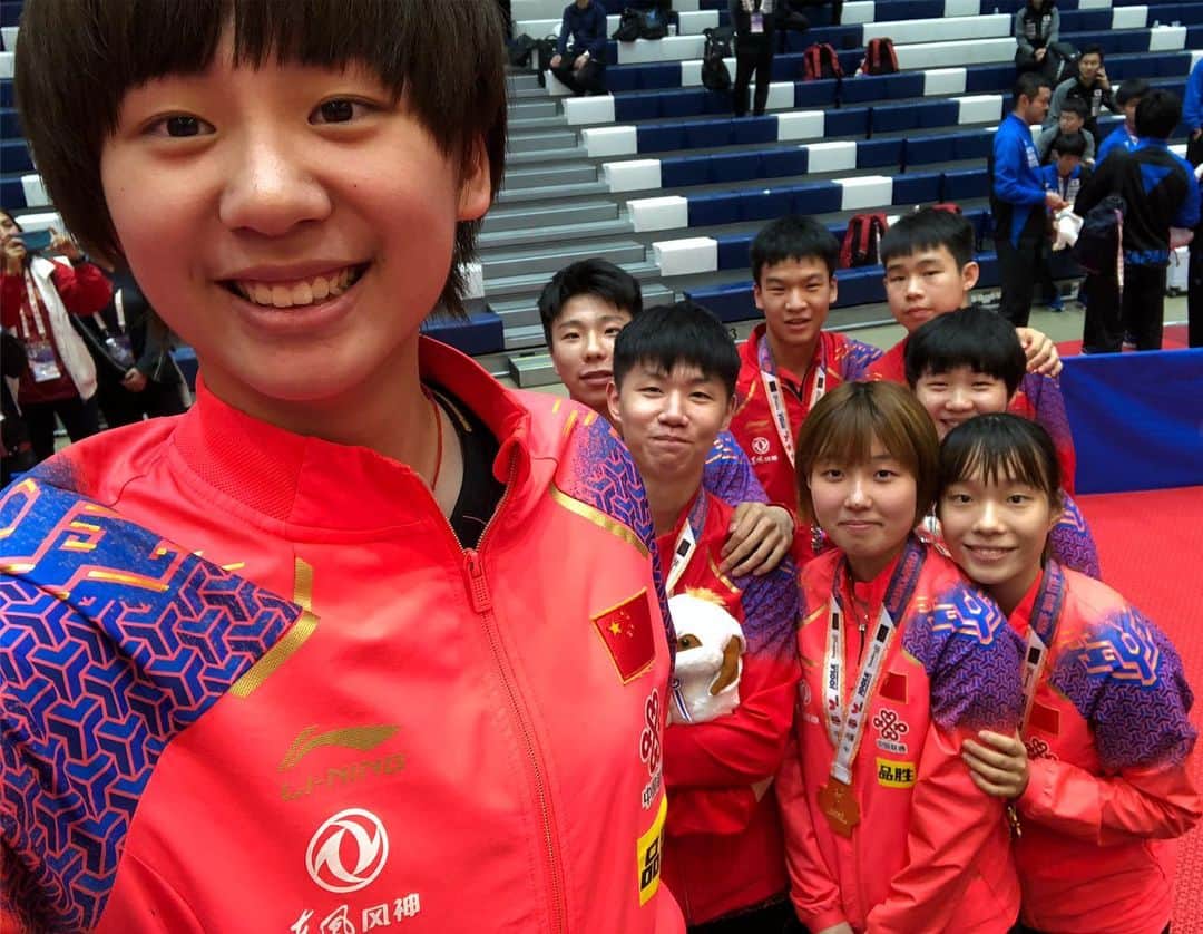 ITTF Worldさんのインスタグラム写真 - (ITTF WorldInstagram)「🤳😁🇨🇳 🥇  Congratulations #TeamChina 👏👏👏 Champions of the #ITTFJuniorWorlds Girls & Boys Team Events!」11月27日 23時56分 - wtt