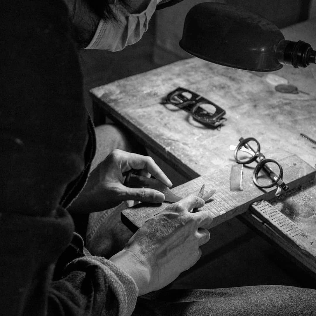 のインスタグラム：「: Thanksgiving 2015 . #rigards #atelier #craftsmanship  #handmadeforyourface」