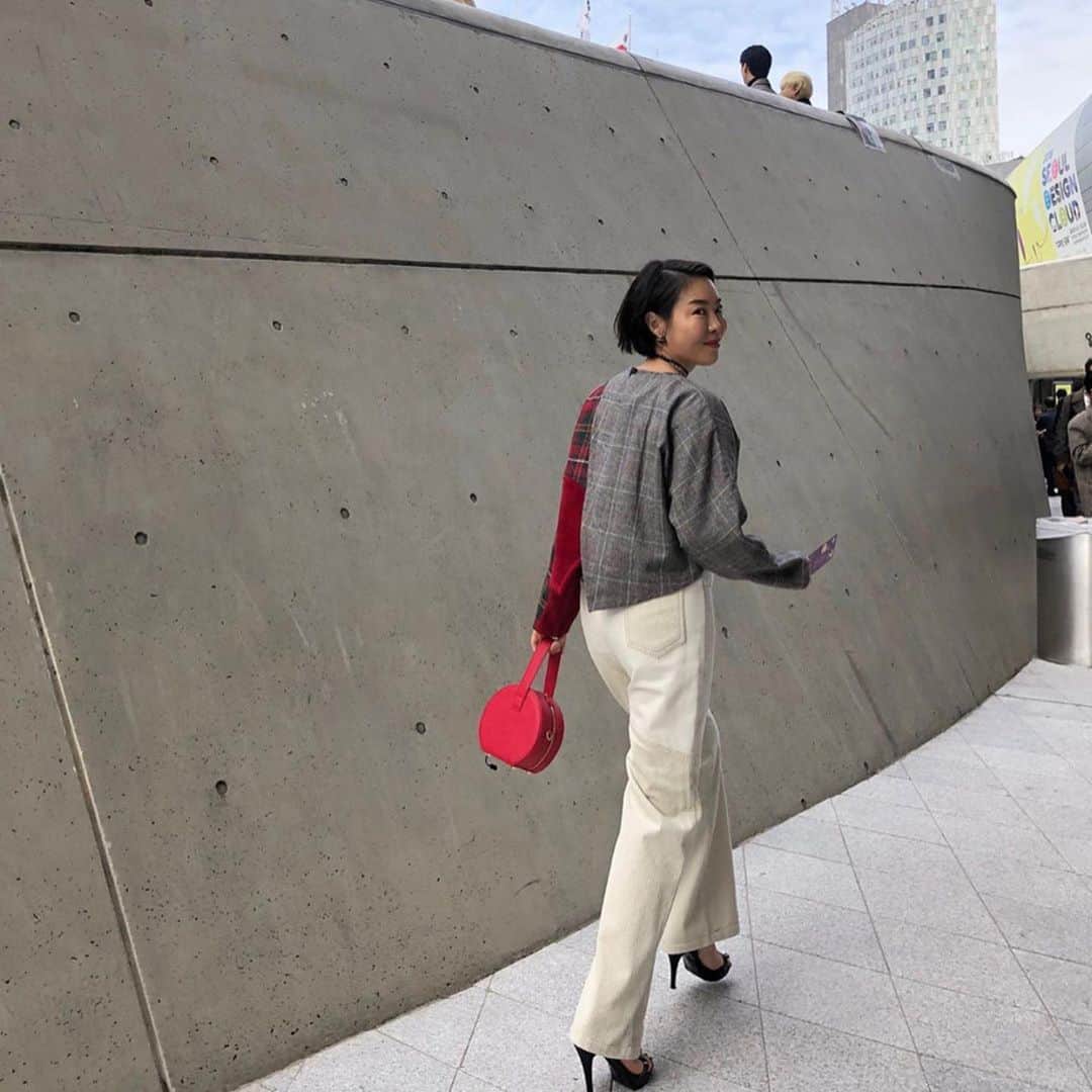 LIECOLLECTIONさんのインスタグラム写真 - (LIECOLLECTIONInstagram)「Holiday plaids are in-store~ Shop the perfect pieces for your holiday look in-store and online! - - - - - #liecollection #holiday #plaid #dresstoimpress #fashionweeklook #weekdaylook #fashionweek #gold #streetstyle #styling  #looks  #라이컬렉션」11月28日 0時11分 - liecollection_
