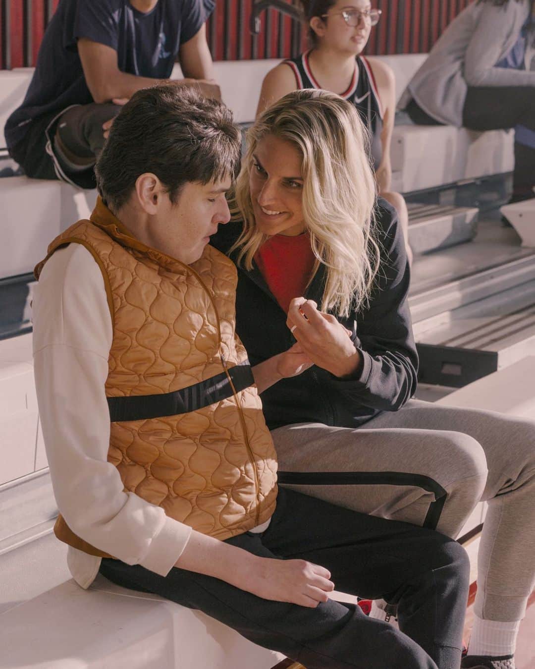 Nike Basketballさんのインスタグラム写真 - (Nike BasketballInstagram)「A game without barriers, inspired by those who continue to carry us.  @de11edonne’s love for the game is linked to her love for her sister, Lizzie. She’s using sport, and her sister’s support, to innovate for every athlete. #JustDoIt」11月28日 0時15分 - nikebasketball