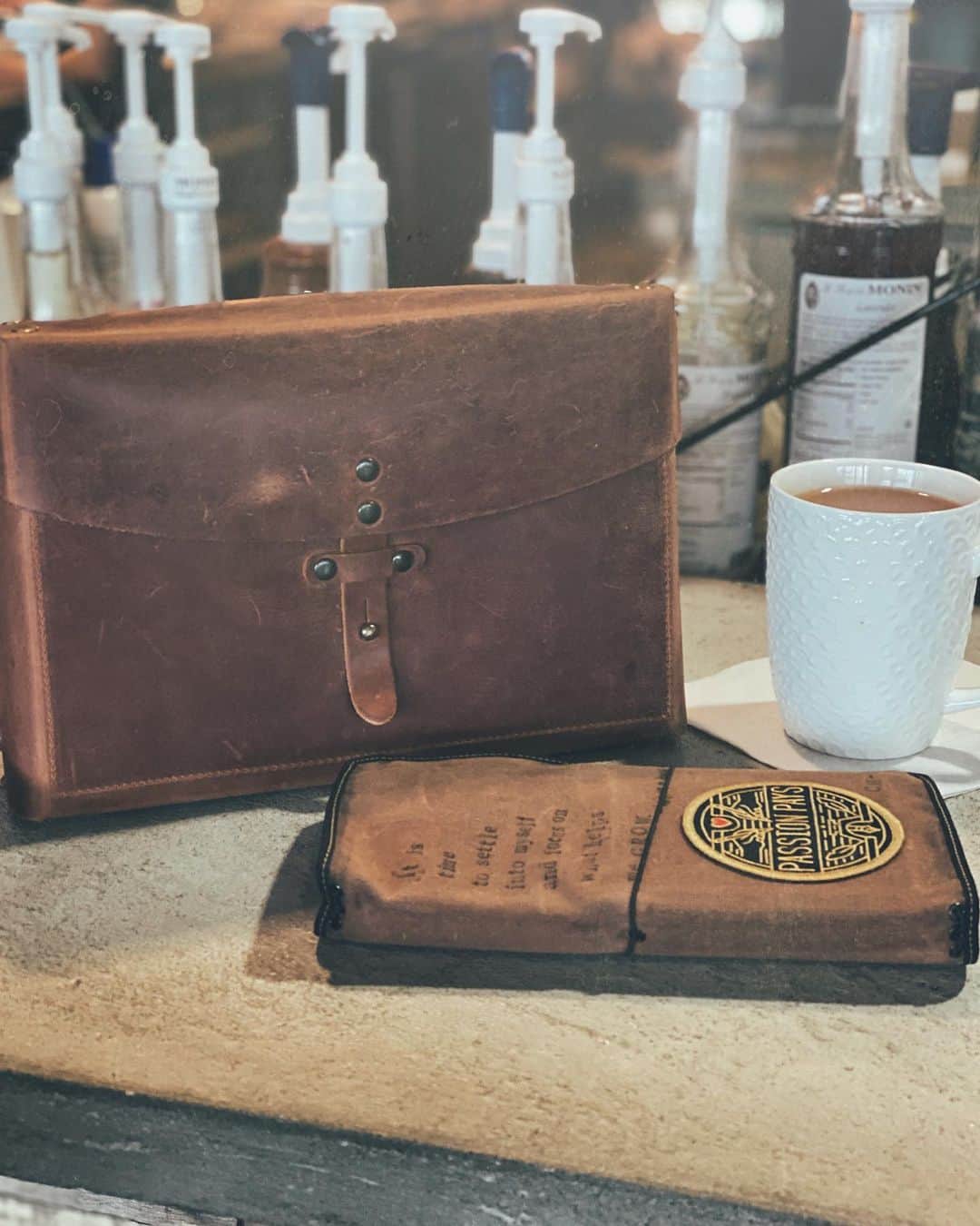 Catharine Mi-Sookさんのインスタグラム写真 - (Catharine Mi-SookInstagram)「Enjoying some quiet time at the local cafe with a hot mug of rooibos chai tea and a few of my favorite accoutrements. I started a weekly self-care #bulletjournal a few months ago and it’s such a wonderful resource to flip through especially during the holiday season, which is admittedly one of my favorite times of the year, as the kid in me still finds it so magical and wondrous, and yet it’s also the most hectic (aka I feel up to my eyeballs with work, projects and family schedules) and bittersweet (missing my dad) too. I’m being intentional this year with carving out more room for self-care, honoring my own boundaries and pausing in the midst. I want to savor the joyous moments and let them be the momentum that girds all else. I know the holidays can be a mixed bag for many, so my wish is that somehow that which brings you warmth and joy finds you extra this year. From my heart and mug to yours, cheers. ♥️☕️ . . . Featuring the @montegrappaitalia Miya 450, a very limited edition and celluloid beauty with sterling silver trim and a 14k gold nib offered at an introductory discount at @penchalet through the link in my bio or penchalet.com/cmisook. . Also featuring the Writer’s Medic Bag by @galen_leather and the last design of their founder (and beloved friend) Zeynep. It’s now available on their site with an introductory discount! The best time to snag one if you can! . TN Notebook @soumkine. Personalized Vagabond Notebook in Umber waxed canvas co-designed by @franklinchristoph & myself. . . . Pen & bag were gifted to me by the brands. . . . #journaling #selfcaredaily #selfcarematters #montegrappaitalia #montegrappapen #penchalet #fountainpens #penmanship #galenleather #writingbox #leatherhandbag #whatsinmybag #franklinchristoph #loveforanalogue #vagabondnotebook #soumkine #travelersnotebook #bujoideas #bujojunkies #bulletjournalideas #bulletjournaljunkies #planneraddict #bulletjournalweekly #stationerylover #stationeryaddict #thedailywriting #coffeeshopvibes #scrapbooking」11月28日 0時18分 - catharinemisook
