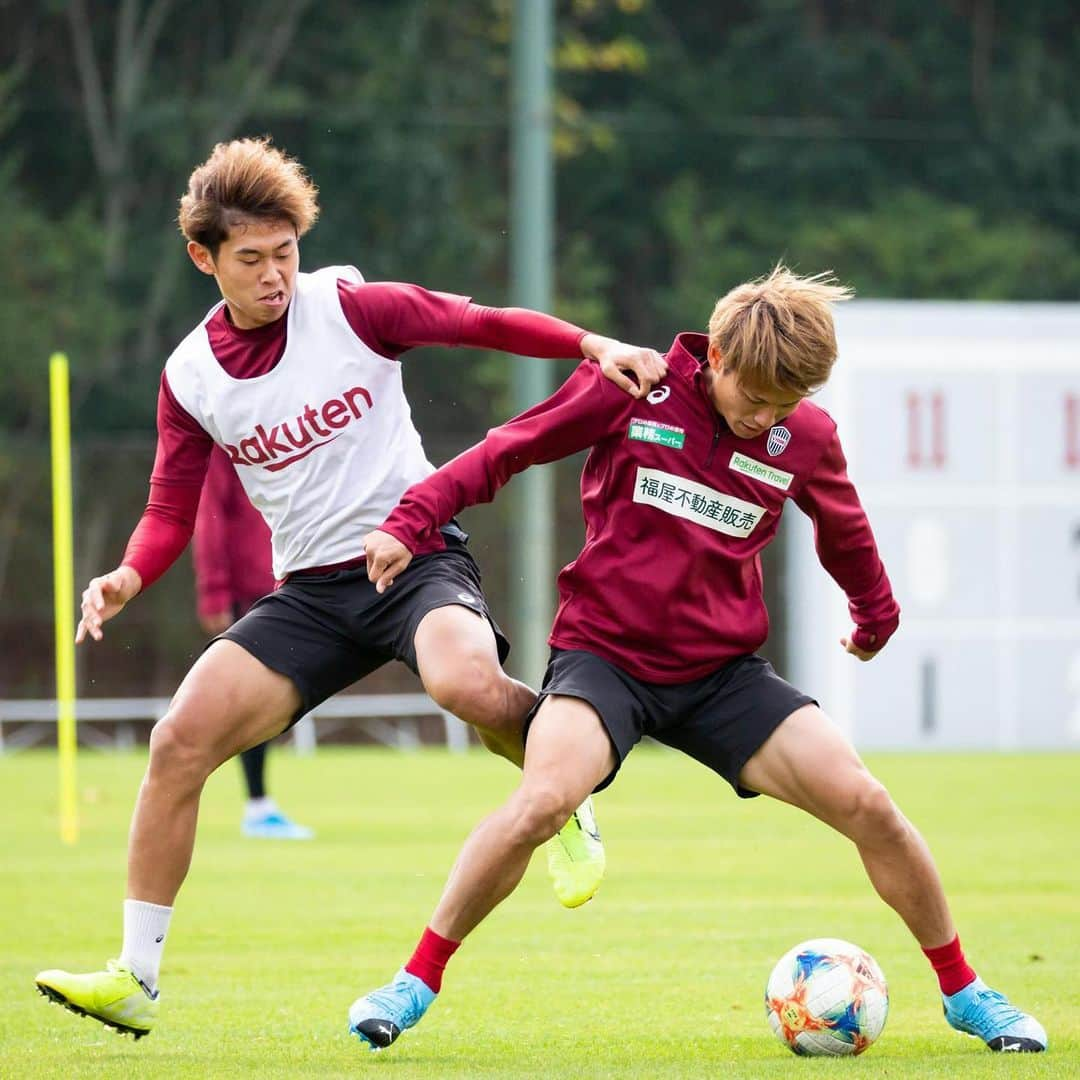 ヴィッセル神戸さんのインスタグラム写真 - (ヴィッセル神戸Instagram)「Hungry for more 💥 .  #vissel #visselkobe #ヴィッセル神戸 #WeAreKobe #一致団結 #Kobe #神戸 #Villa #ビジャ #郷家友太 #藤本憲明 #小川慶治朗 #酒井高徳 #山口蛍」11月27日 15時48分 - visselkobe