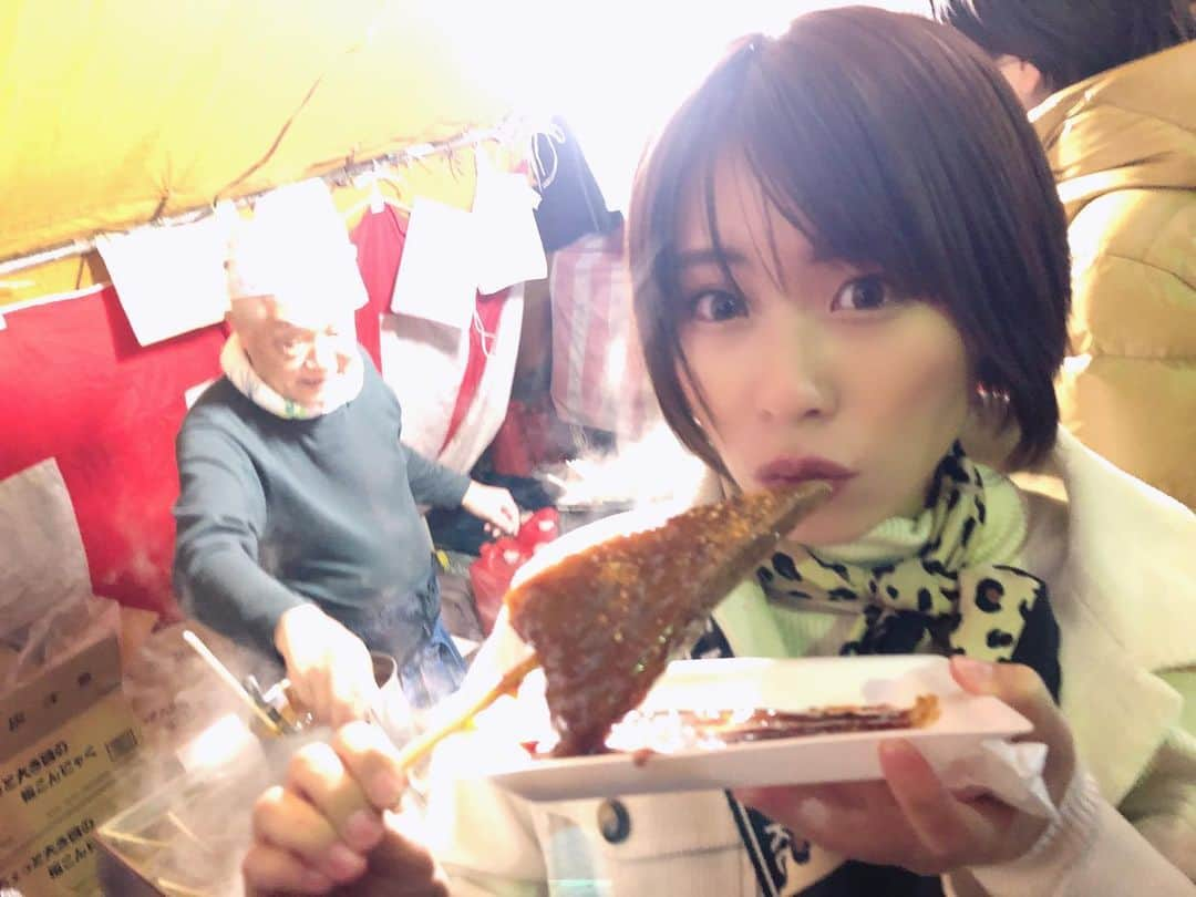 塚田綾佳さんのインスタグラム写真 - (塚田綾佳Instagram)「毎年食べる #味噌おでん ❤️❤️ ・ ・ #ぽん散歩 #酉の市 #鷲神社 #お祭り #熊手 #ショートカット女子　 #SNSレンタル彼女 #彼女とデートなうに使っていいよ  #model #猫顔  #smile #girl  #shooting #셀카 #미소녀 #일본인  #非常好 #摄影 #塚田綾佳」11月27日 16時27分 - tsukada_ayaka