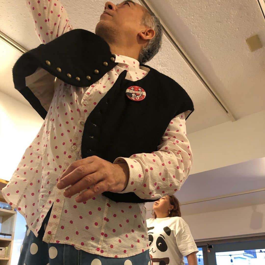 山川のりをのインスタグラム：「今夜は愛知県春日井のフクフクマロマロにてギターパンダライブです。 18時/ 19時、2500円＋Dです。魅惑のワンマンショー！お近くの方々会いにきてアイニージュー！」