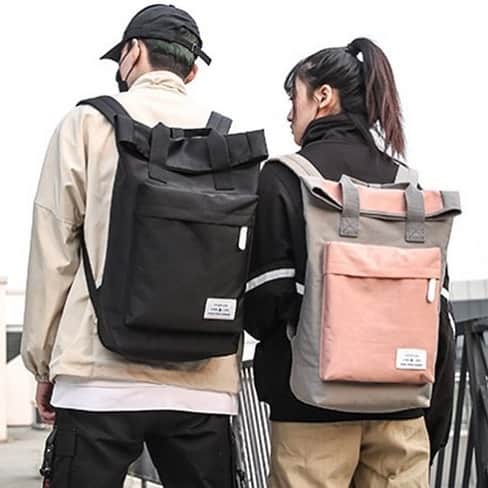 maison de LATIRのインスタグラム：「配色がかわいい2WAYバッグ。 開口が大きめで開きやすいので中身が取り出しやすくなっています。 リュックとしても、手提げを使ってトートとしても使える優れもの。 荷物がたくさん入るのにスタイリッシュな形なのでカジュアルなのにお洒落にコーデできます♪ 縦長トートリュックはデートやお出かけ、旅行にも大活躍間違いなし！ . お求めはコチラから▼▼ @maison_de_latir #maison_de_latir #https://shop-list.com/women/brand/maison-de-latir/」