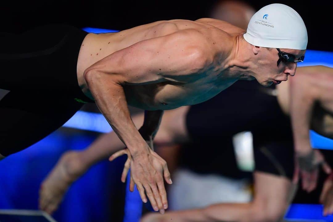 のインスタグラム：「Some great racing over the last 2 months 🙌🏻. Easily the best part of this sport but pumped for a solid training block at home 😤 #grindtime #swimming #sports」
