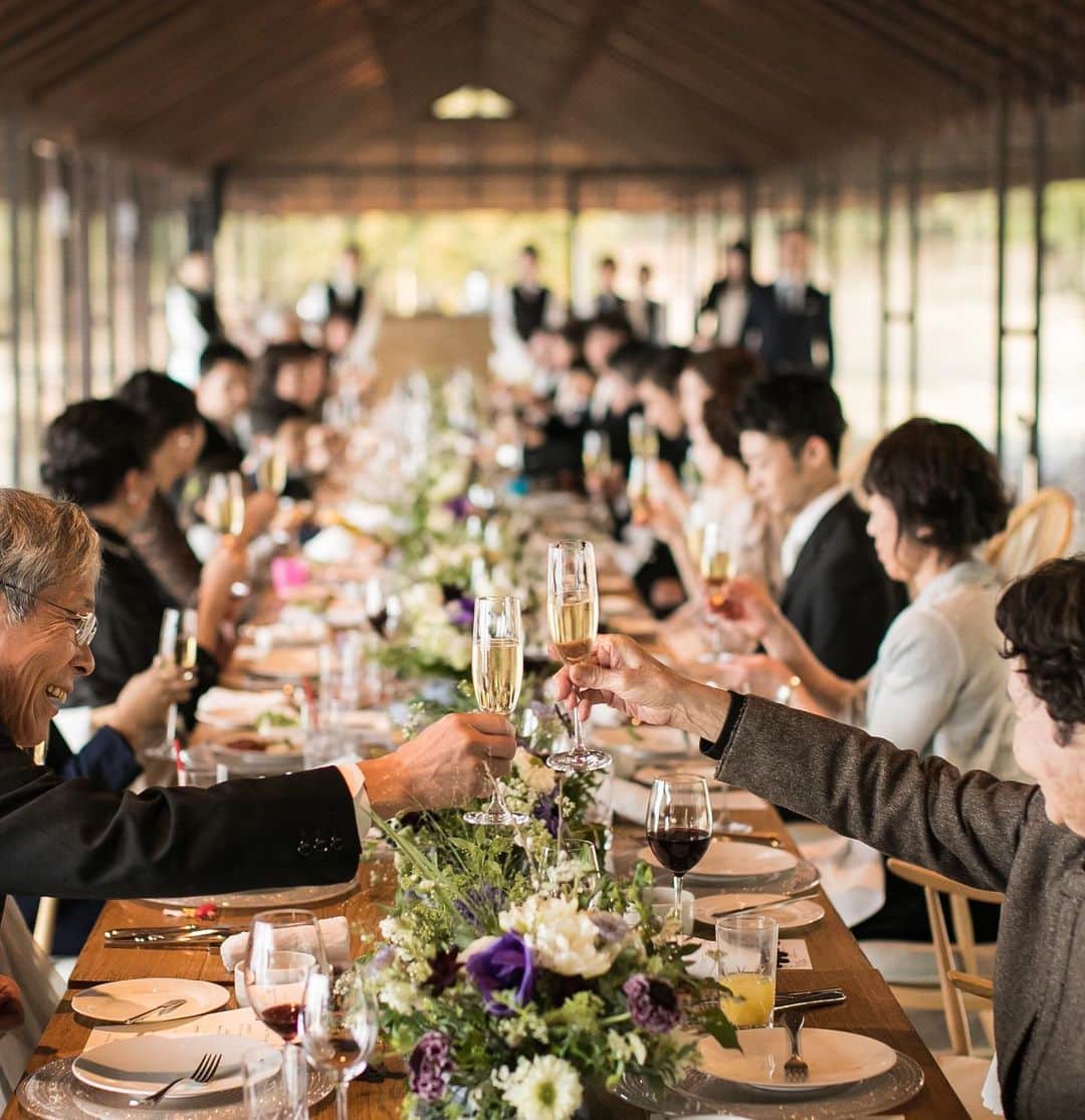 ラヴィ•ファクトリーさんのインスタグラム写真 - (ラヴィ•ファクトリーInstagram)「@laviefactory * 自然を感じていただける パーティ会場では、 ゲストとの距離も近く 笑顔と祝福の声に包まれていました。 結婚式ならではのライブドキュメントは どんな瞬間もしっかりとお写真に残します。 —————— ラヴィファクトリー広島: @hiroshima_laviephotography Photographer:@hassyphotography AREA:JAPAN,HIROSHIMA, BellaVista —————— @laviefactoryをフォローして #laviefactory #ラヴィファクトリー のハッシュタグをつけて お写真を投稿してみてくださいね✳︎ . こちらの公式IG（@laviefactory） で取り上げさせていただきます✨ #wedding#weddingphotography #laviefactory #photo#生きる写真#ハートのある写真 #instawedding#結婚写真#ウェディング #ウェディングフォト #撮影指示書#ロケーションフォト #前撮り#プレ花嫁 #結婚準備#写真好きな人と繋がりたい #フォトウェディング#卒花 #おしゃれ花嫁#前撮り#後撮り #ウェディングニュース #プラコレ #広島花嫁 #ナチュラルウェディング #アットホームウェディング」11月27日 17時05分 - laviefactory