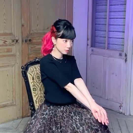 のインスタグラム：「11/30発売「ROCK AND READ girls 002 」オフショット動画です。」