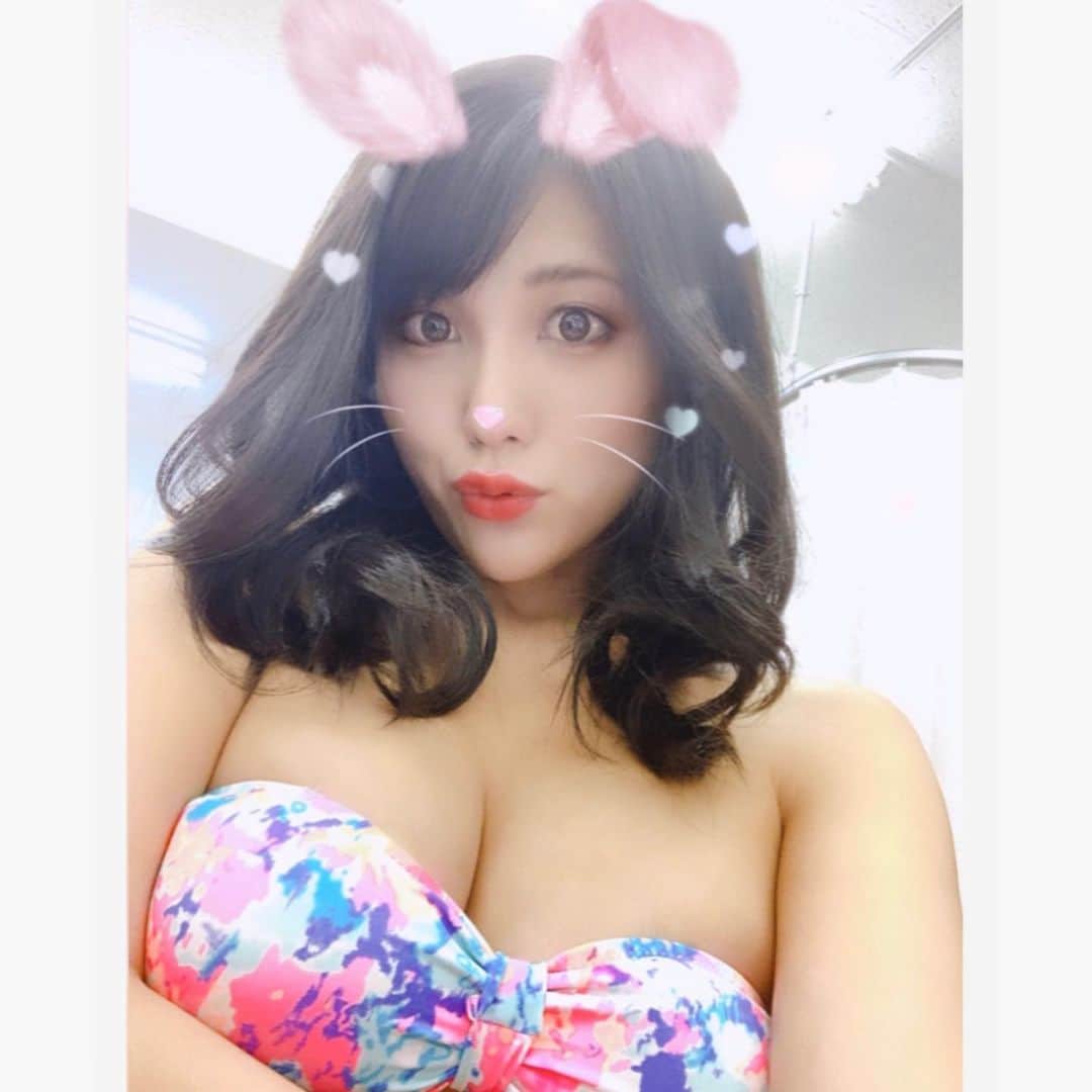 神谷麻美さんのインスタグラム写真 - (神谷麻美Instagram)「#溢れちゃってる …💗🐰 #うさぎ ちゃん💖」11月27日 17時25分 - asamice428
