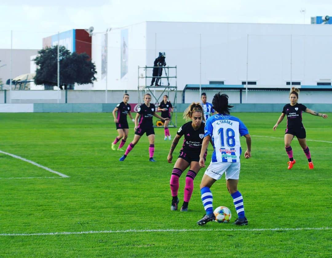 田中陽子のインスタグラム：「vsMadrid CFF Fem 2-0⚽️ 初の連勝をすることができました！ 勝敗がどっちに転ぶかわからない際どい試合が多いので決定力上げてゴールで勝利に貢献できるように頑張ります。」