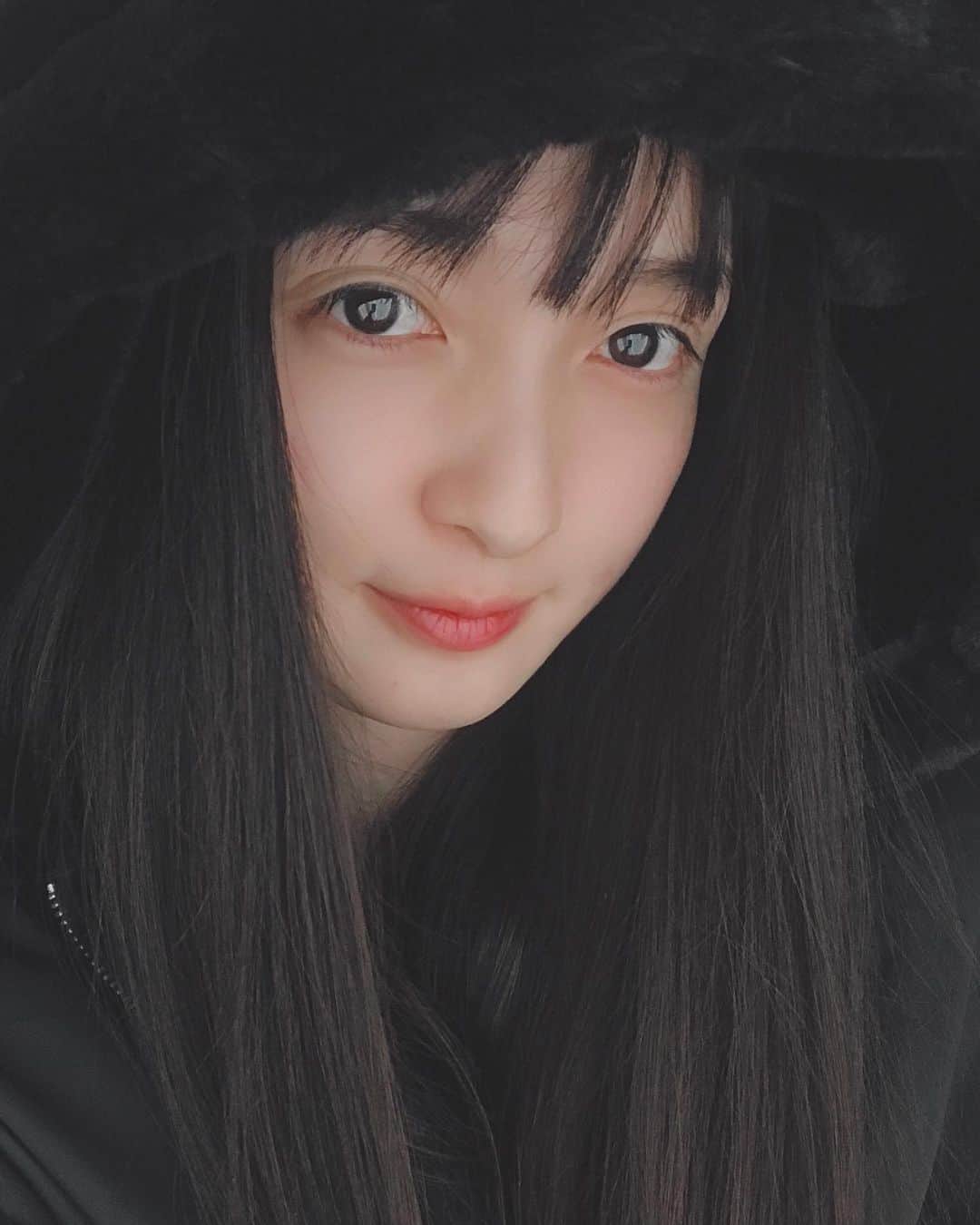 奥村佳恵のインスタグラム：「🧸🖤 #selfie #hoodie #filter」
