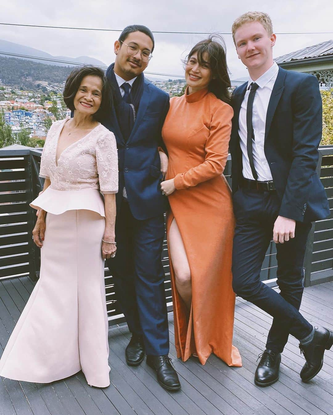 アン・カーティスさんのインスタグラム写真 - (アン・カーティスInstagram)「Took a quick trip to Tassie to celebrate love. Congratulations to our dearest cousin @bibienneee and her now husband Phillip. Albeit short, was great to spend a couple of days with the family. Now, off to another destination to celebrate some more love for another person I care about dearly. November is so so so special! ❤️」11月27日 18時20分 - annecurtissmith