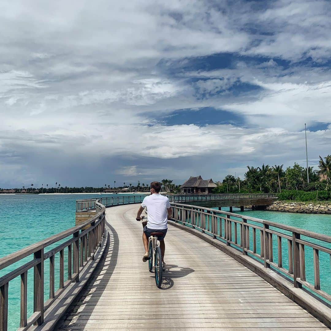 ダビド・ゴフィンさんのインスタグラム写真 - (ダビド・ゴフィンInstagram)「When breakfast is calling 🚴🏻‍♂️💨 . . . #LiveUnforgettable #WaldorfAstoriaMaldives #pkslist」11月27日 18時34分 - david__goffin