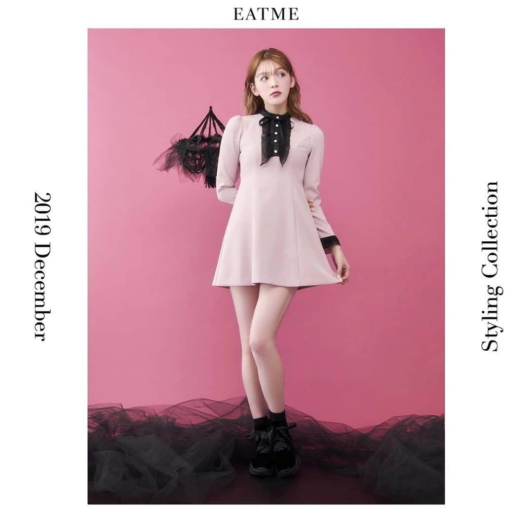EATMEさんのインスタグラム写真 - (EATMEInstagram)「11.27 update… #EATME #DECEMBER #LOOK #COLLECTION #📖 #VINTAGEAFTERNOONTEA @maotin1019  身長🚺:169cm ブーツ➡︎発売中 ワンピース➡︎12月発売予定 ソックス➡︎参考商品 . プリーツフリルバイカラーワンピース（ #ONEPIECE ） ¥13,000（＋tax） COLOR🎨:PNK.CML.BLK.MIX SIZE📐:S.M . スニーカーソールショートブーツ（ #BOOTS ） ¥13,600（+tax） COLOR🎨:BLK.O/WHT SIZE📐:S（22.5cm) M（23.5cm）、L（24.5cm） . #EATME_COLLECTION #EATME #eatmejapan #イートミー」11月27日 18時46分 - eatme_japan