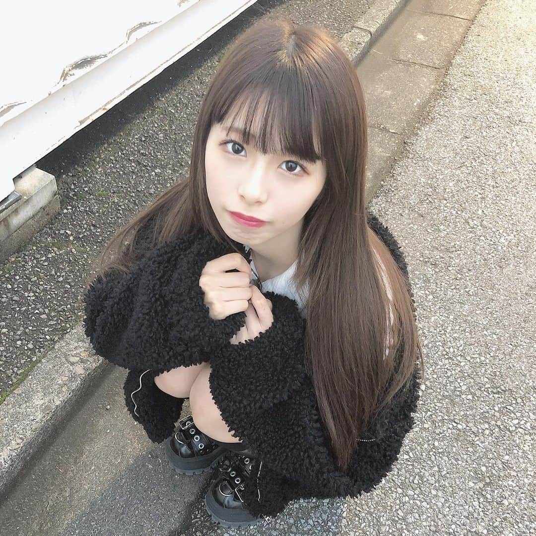 川崎ひかるのインスタグラム：「不機嫌そうな顔🥺 . . . . .  #daily #dailylook #selfie #selca #ootd #데일리 #데일리룩 #셀카그램 #셀카 #셀피 #오오티디 #팔로우 #自撮り #アイドル #ビジョビ #セルフィー #セルフィー女子」