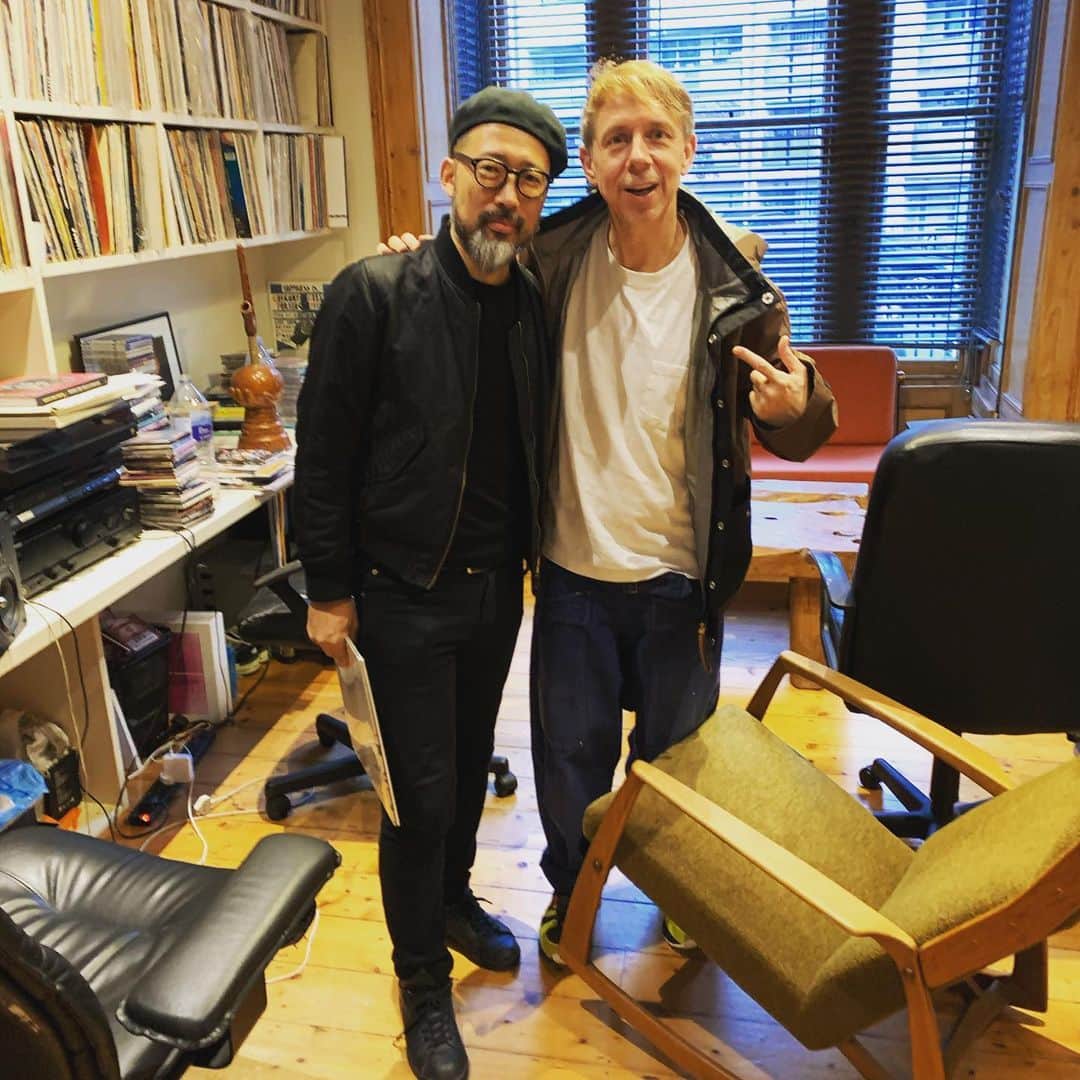 のインスタグラム：「二時間のインタビュー、放送が決定しました！ This Wednesday on Work Wide FM interviewed by Gilles Peterson.  https://worldwidefm.net/show/gilles-peterson-shuya-okino-kyoto-jazz-massive/?http%3A%2F%2Fworldwidefm.net%2F  UK:6~8pm on 27th Nov,Wednesday Japan:3am-5am 11/27（水曜深夜）  再放送  UK:6:00 – 8:00am on 28th Nov,Thursday Japan:3pm〜5pm 11/28（木曜）」
