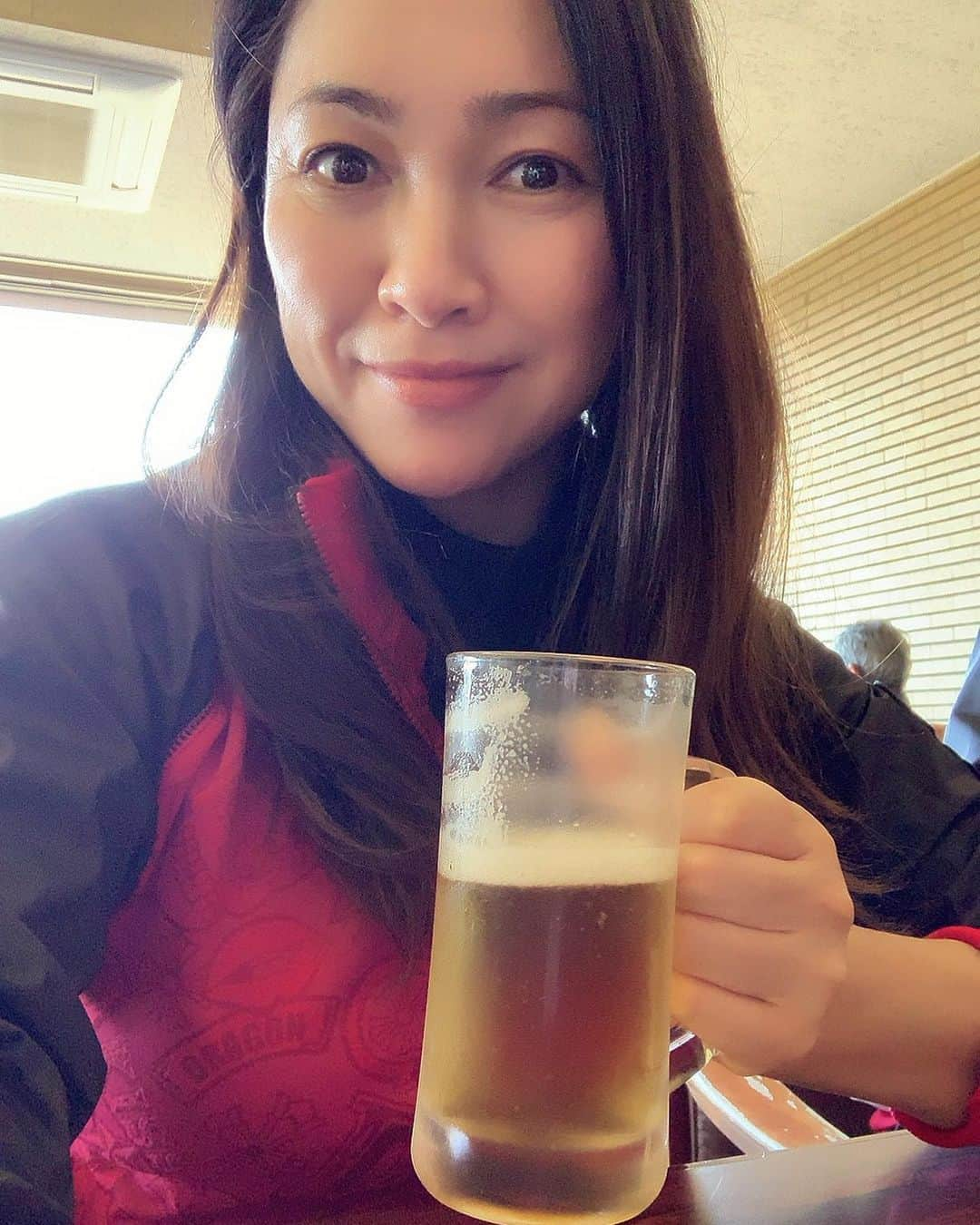 田中悦子さんのインスタグラム写真 - (田中悦子Instagram)「今日はゴルフコンペにご招待されました🏌️‍♀️⛳️⠀ ⠀  コンペは人生で二度目☺️⠀ ⠀ 1番目のスタートで、ド緊張しましたが😅⠀ ⠀  楽しいメンバーに恵まれて⠀ ⠀ なんと２つのドラゴン賞取っちゃいました😬🤣⠀ ⠀  超嬉しい😂😬⠀ ⠀  #ゴルフコンペ #人生二度目 #ドラゴン賞 #ゴルフ女子 #ダンスウィズドラゴン  #followme」11月27日 19時40分 - etsuko.reborn25