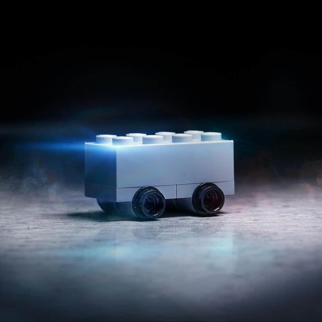 LEGOさんのインスタグラム写真 - (LEGOInstagram)「The evolution of the truck is here. Guaranteed shatterproof 😬」11月27日 20時00分 - lego