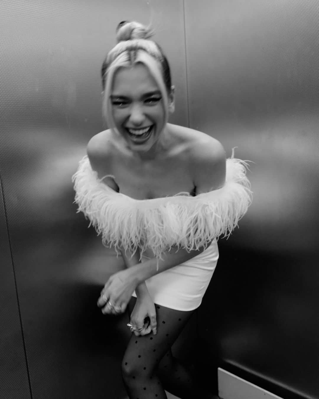 デュア・リパさんのインスタグラム写真 - (デュア・リパInstagram)「🕊」11月27日 20時36分 - dualipa