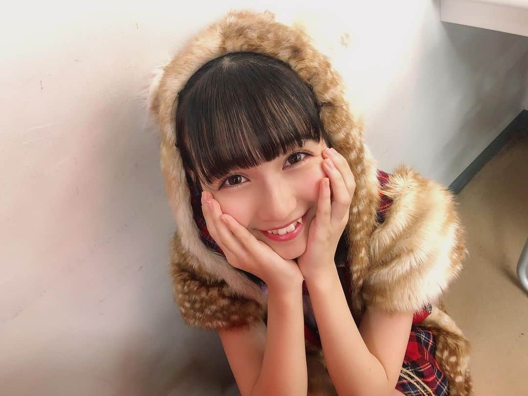 今村麻莉愛のインスタグラム：「. 制服のバンビ💕 ・ この衣装着れてめちゃくちゃ嬉しかった☺️ ・ ・ #制服のバンビ  #hkt48  #今村麻莉愛」