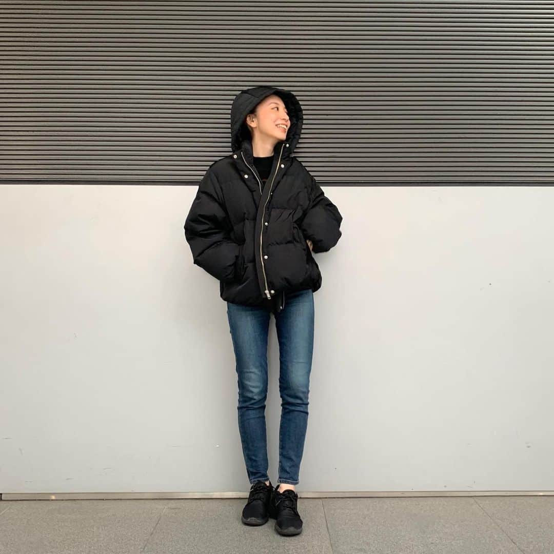 ungrid_minamiのインスタグラム：「. 寒くなったからダウン大活躍♡ @ungrid_official @ungrid_staffsnap #Ungrid#アミュプラザ博多」