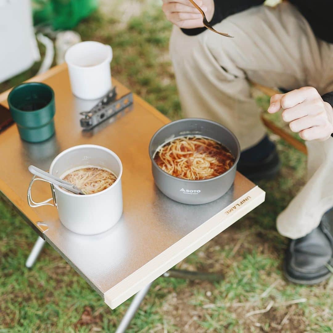 Takafumi Gotoさんのインスタグラム写真 - (Takafumi GotoInstagram)「外で食べるラーメンはうまいなあ。SOTOだけに🍜」11月27日 21時53分 - apollo510