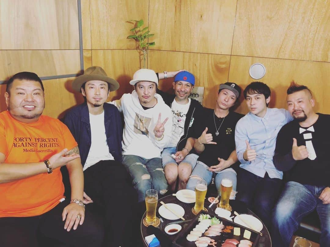 弦さんのインスタグラム写真 - (弦Instagram)「あっという間のお時間でした！ #barboo #mansingssoulit #booさん #acidman  https://youtu.be/tUb6iFB9lBQ」11月27日 22時13分 - gen_official_page