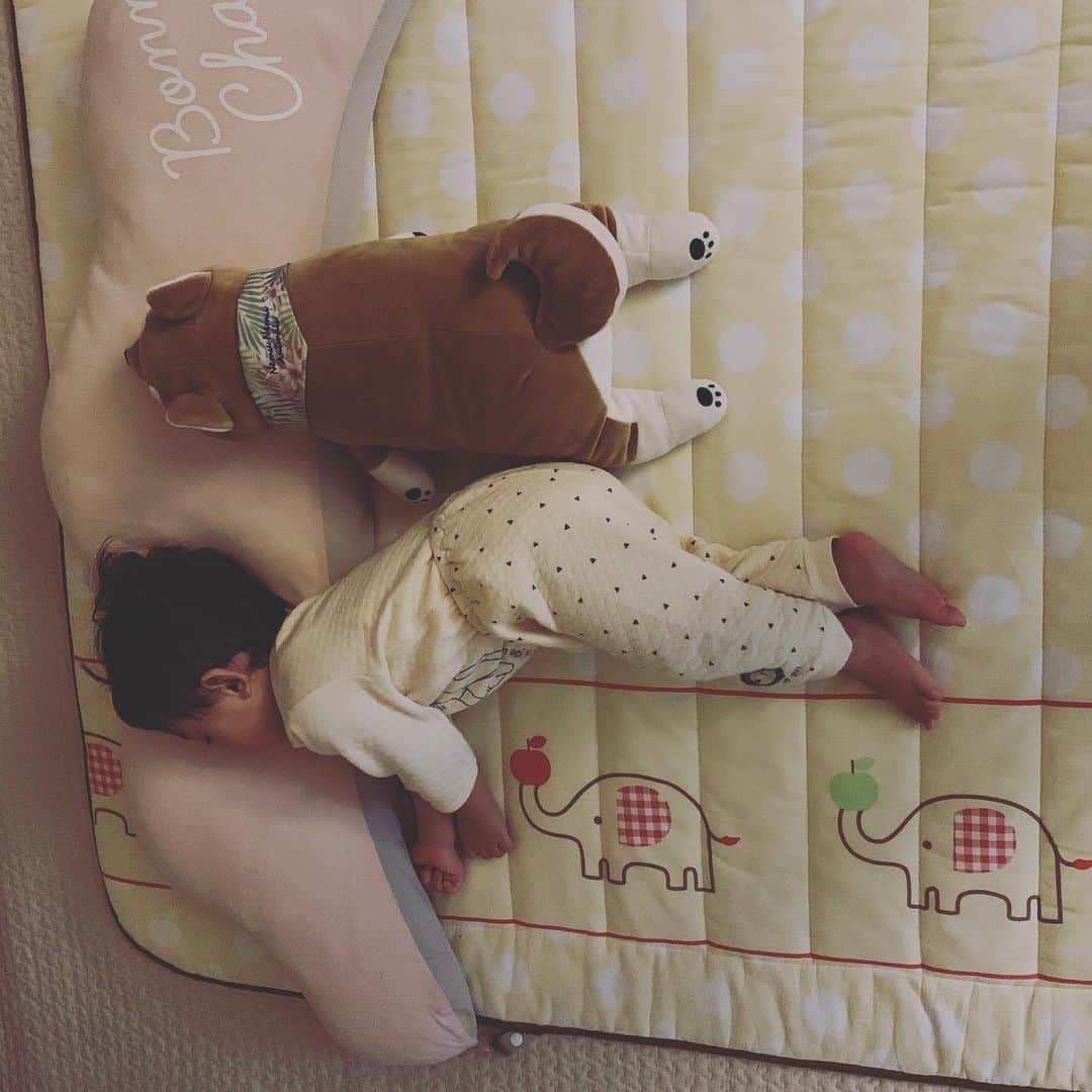 百千糸のインスタグラム：「今日は注射4本💉よく頑張りました！」