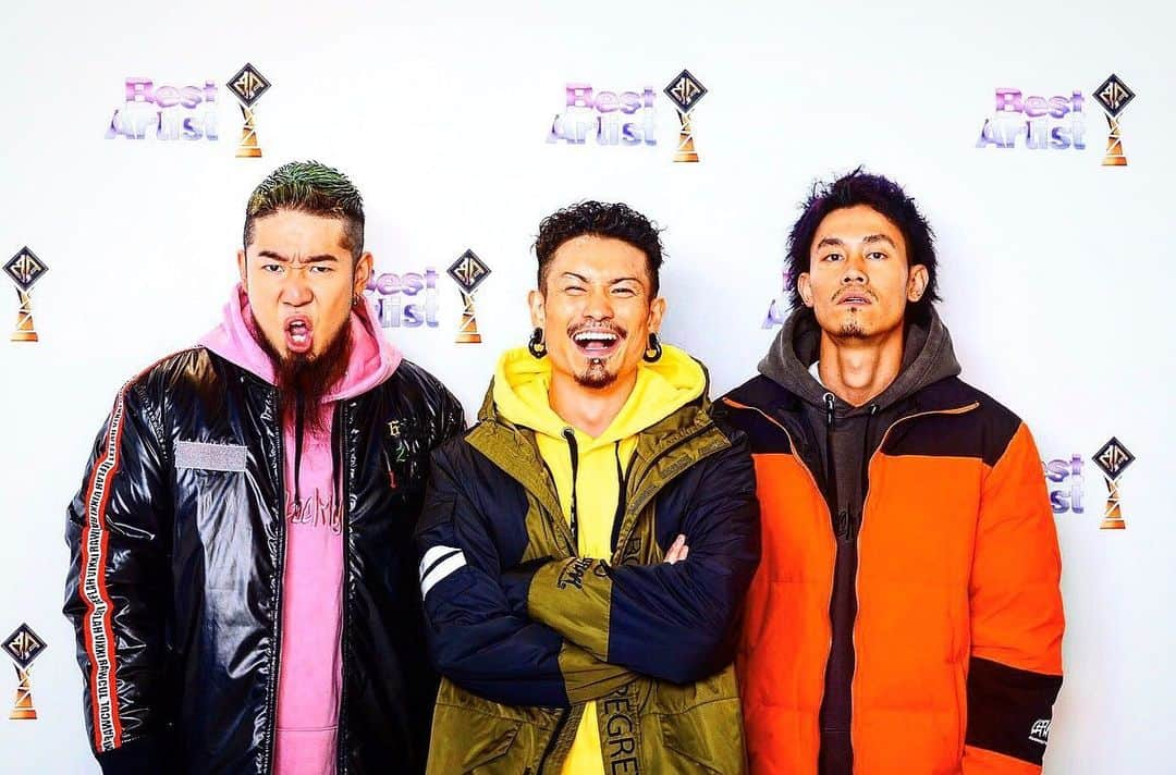 日本テレビ「The Music Day」さんのインスタグラム写真 - (日本テレビ「The Music Day」Instagram)「#WANIMA の皆さん、ベストアーティスト2019にご出演ありがとうございました‼️ 🎵裏配信★大魔王の部屋🎵配信中！ https://pscp.tv/w/1BRJjqrYWegGw  #日テレ #ベストアーティスト2019  #古坂大魔王 #裏配信 #大魔王の部屋」11月27日 22時44分 - musicday_official